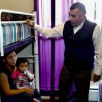 Gobierno de BC pide abrir albergues para migrantes retornados