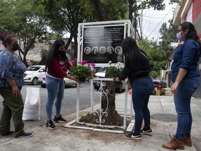 A seis años del caso Narvarte, colocan placa y renombran calles