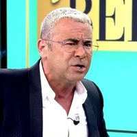 Nadie se salva: Jorge Javier Vázquez se enfrasca en fuerte cruce con su invitado en “Sábado Deluxe”