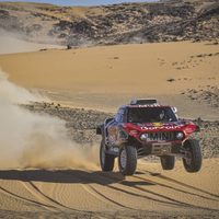 La tremenda lucha entre Sainz, Al Ittiyah y Peterhansel en la definición del Dakar