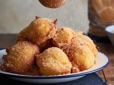 Buñuelos de ricota y limón: con pocos ingredientes, hacé esta tremenda receta para una tarde a puros mates