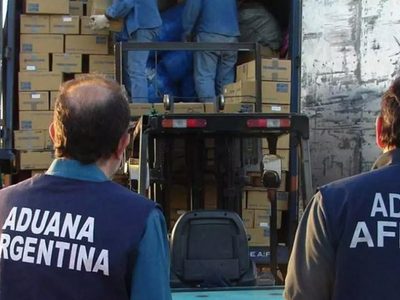 Aduana capturó a un auto con 40 kilos de cocaína que intentaba ingresar al país