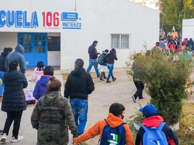 Una madre denunció que una maestra golpeó a su hijo en la escuela 106 de Plottier