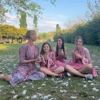 Listas para el finde: la propuesta urbana de Nicole Neumann y sus hijas con estos outfits