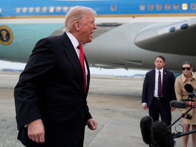 Trump celebra la dimisión del director general de la BBC por manipular su “perfecto” discurso