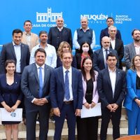 “Hoy damos vuelta la página”: juró el nuevo gabinete de Omar Gutiérrez