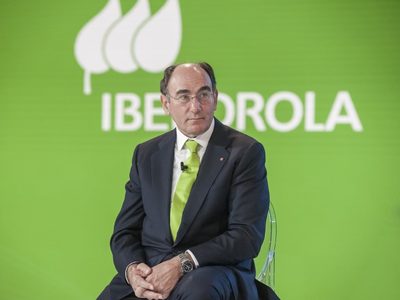 Iberdrola estudia venta de participación en una cartera de renovables en EU