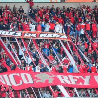 Violencia en el fútbol: barras de Independiente se atacaron a los tiros antes del clásico ante Racing