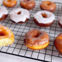 Donas de chocolate sin harina ni azúcar: la receta más fácil que necesitás para disfrutar de una tarde dulcera