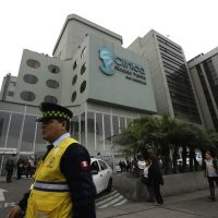 Dos hermanos estarían detrás de explosión en clínica peruana