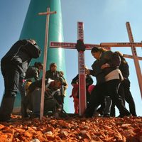 Ayuntamiento de Chihuahua retira cruces en memoria de víctimas de feminicidio