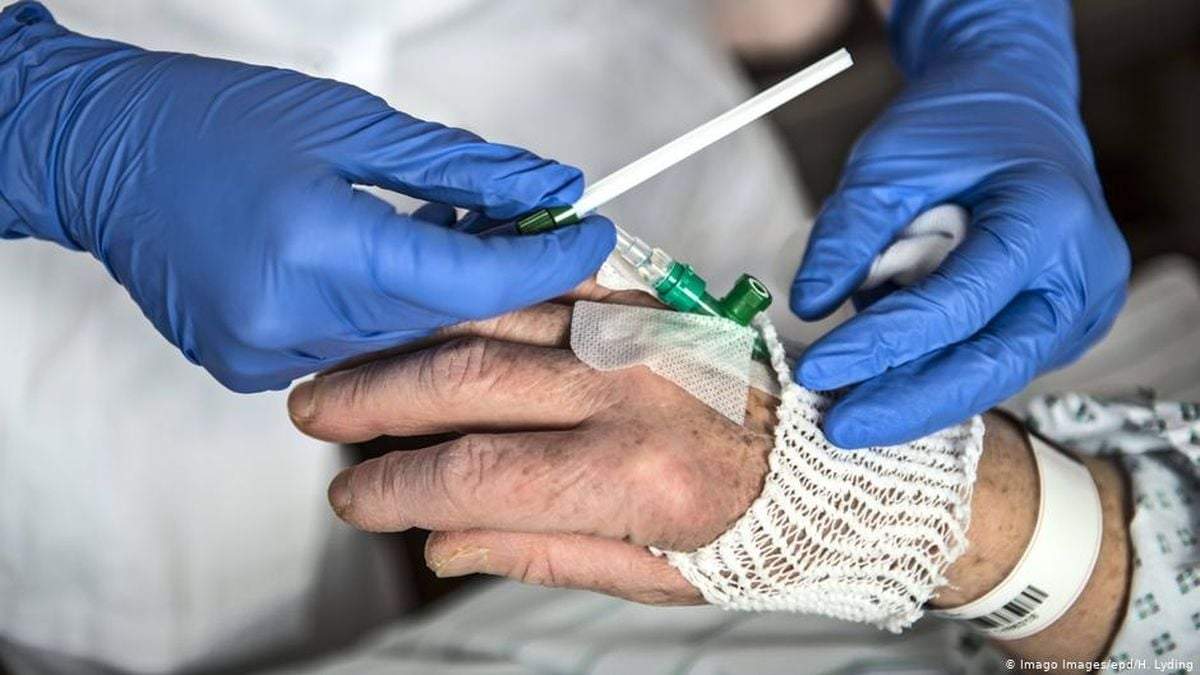 Suero hiperinmune in vitro. Fuente: (Twitter)