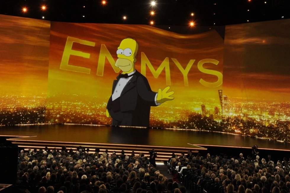 El personaje animado Homer Simpson se proyecta en pantalla durante la 71.ª edición de los Premios Primetime Emmy, el 22 de septiembre de 2019, en el Microsoft Theater de Los Ángeles.