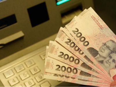 Golpe al ingreso básico: el salario mínimo cayó casi 40% en poder adquisitivo