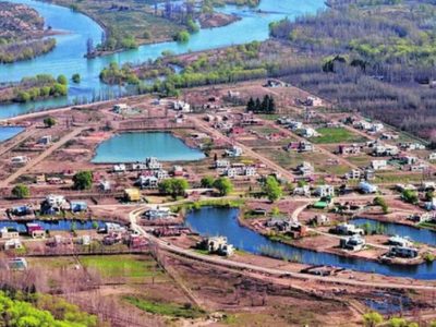 Proponen regular el uso de los suelos y prohibir la urbanización de tierras productivas