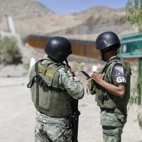Estados Unidos presume menos migrantes detenidos gracias al gobierno de México