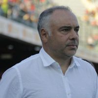 Adeudos económicos provocaron salida de Memo Vázquez de Veracruz