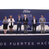 Ford inaugura el Centro Global de Tecnología y Negocios en México