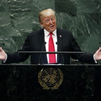 Trump rechaza la globalización y pide al mundo adoptar el patriotismo