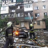 Ataques rusos en Ucrania matan a cuatro personas y hieren a más de dos docenas