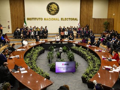 El INE, obligado a acatar suspensiones contra la reforma judicial: Asociación de juzgadores