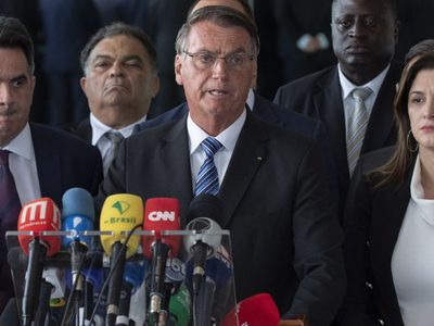 Bolsonaro rompió el silencio tras las elecciones, pero no concedió la derrota