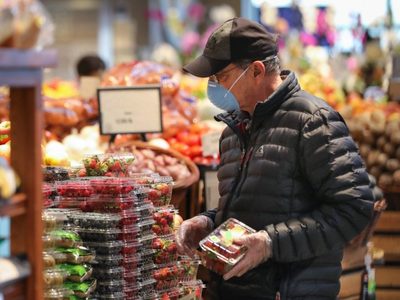 Nuevas medidas contra la inflación: se retrotraerán los precios de algunos alimentos