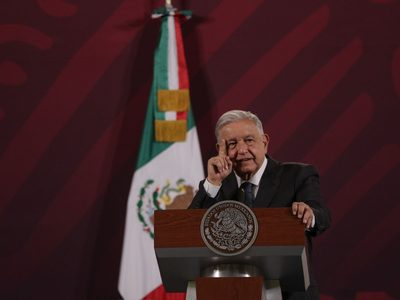 AMLO da espaldarazo a Samuel García tras solicitud de licencia como gobernador