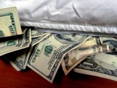 Los argentinos tienen depósitos y billetes por U$S 254.371 millones