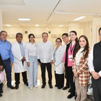 Gobernador Durazo construye Primer Hospital Universitario del país; supervisa llegada de equipamiento