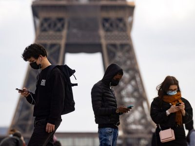 Francia en alerta por la extensión de la variante Delta: refuerzan controles fronterizos