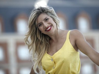 Conquistó corazones: Laurita Fernández le dio la bienvenida al 2021 con un vestidito ajustado