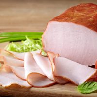 Mortadela de pollo: la receta con pocos ingredientes para un embutido novedoso