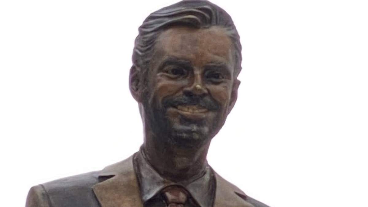 La estatua del comediante en Acapulco