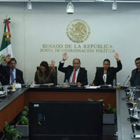 Comisiones del Senado aprueban reforma a la ley minera sobre el litio y pasa al pleno