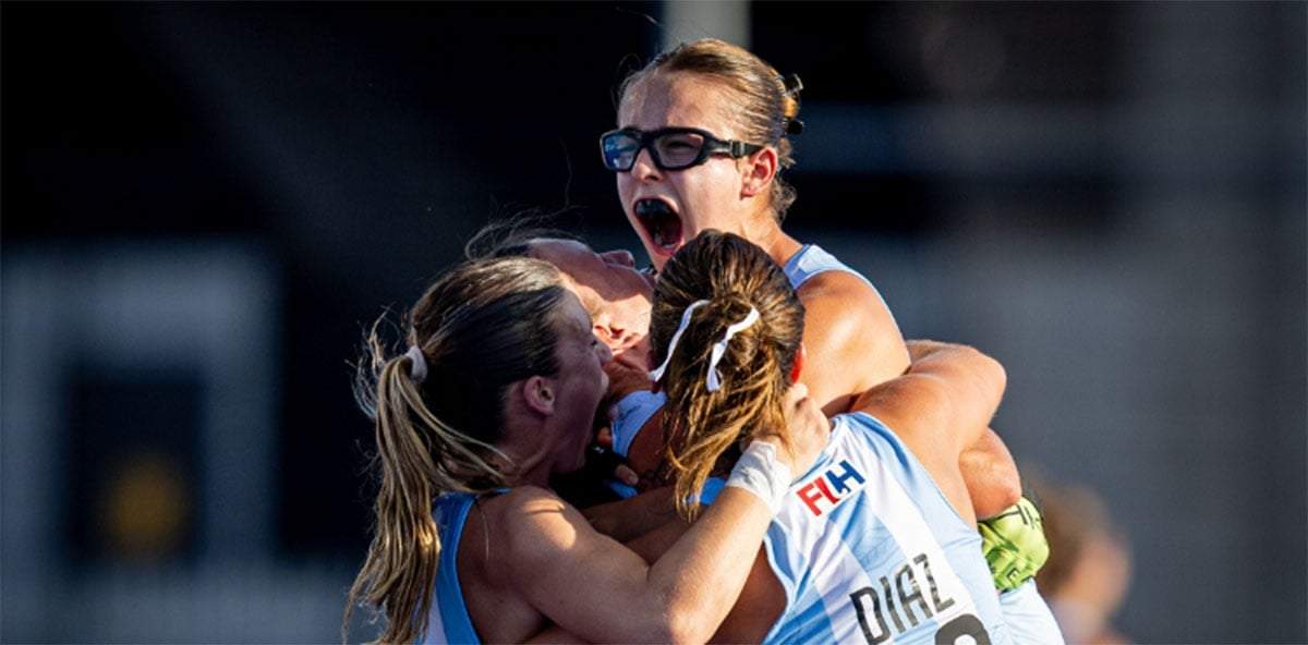 Las Leoncitas ganaron con dos goles de la mendocina Milagros Alastra Guillén y uno de Zoe Díaz.