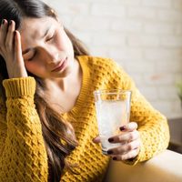 Trucos simples para recuperarse de la resaca y sentirse bien