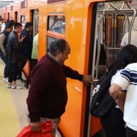 Aglomeraciones en el Metro de la CDMX por paro escalonado de trabajadores