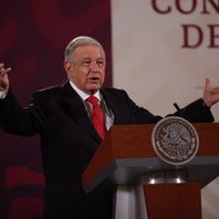 AMLO promete acciones legales contra agresor de la saxofonista María Elena Ríos: "que no se libere"