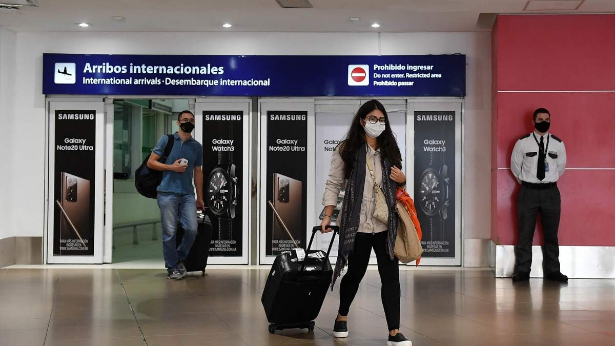 La cepa Delta de coronavirus fue identificada en un ciudadano que llegó de Estados Unidos a principios de mes. Fuente: (Twitter)