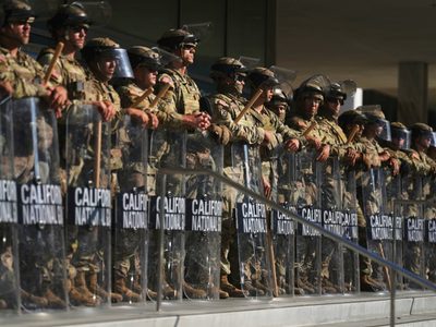 Juez declara que uso de la Guardia Nacional por Trump en Los Ángeles fue ilegal