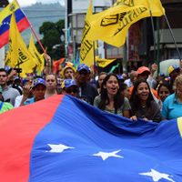Los miembros de la oposición venezolana votan para disolver el gobierno interino