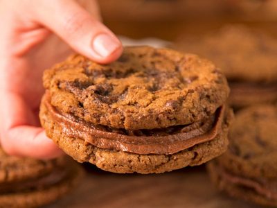 Alfajores en forma de Cookies: poné la pava para merendar esta receta tan rica y fácil de hacer