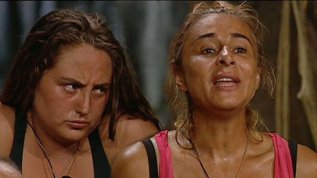 Rocío Flores y Ana María Aldón. Fuente: (Twitter)