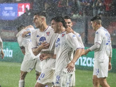 Tigre le ganaba bien a  Aldosivi, se suspendió, siguió y fue 2-0 final