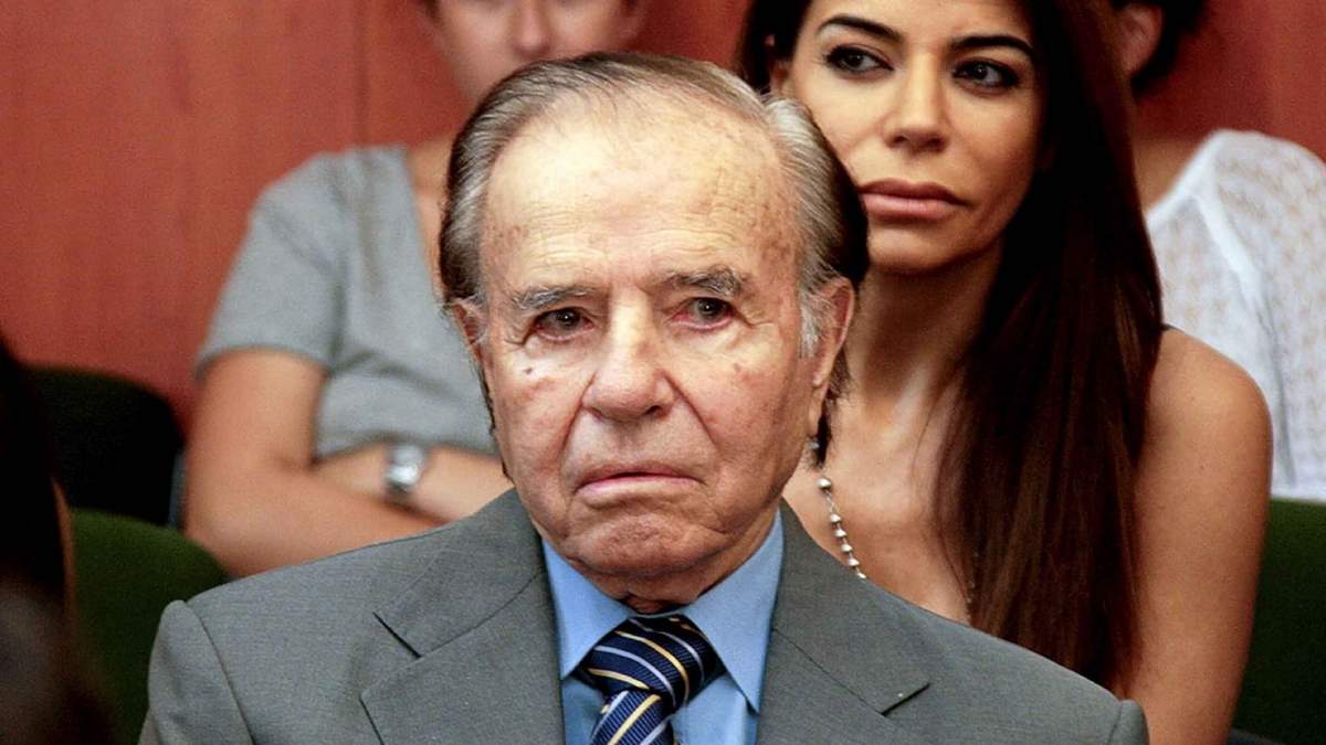 El expresidente Carlos Menem sigue internado. Fuente: (Twitter)