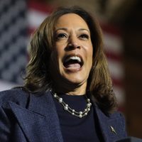 En Michigan, Harris contrapone optimismo a la retórica de Trump sin pronunciar su nombre