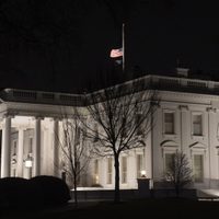 Casa Blanca permitirá a "periodistas independientes" e influencers obtener acreditación de prensa