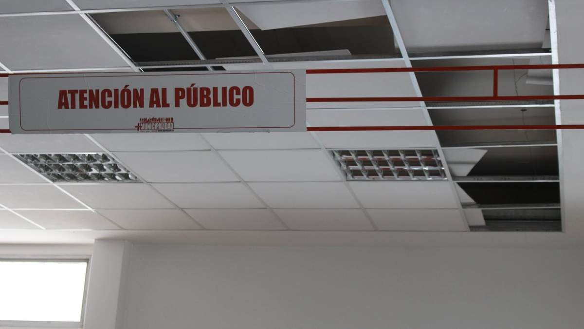 Importantes daños causaron las filtraciones de agua en la red eléctrica de la Municipalidad. Fuente: (Daniel Signorile).