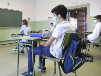 Ingenio en Neuquén Capital: docentes crearon un sensor de CO2 para el aula